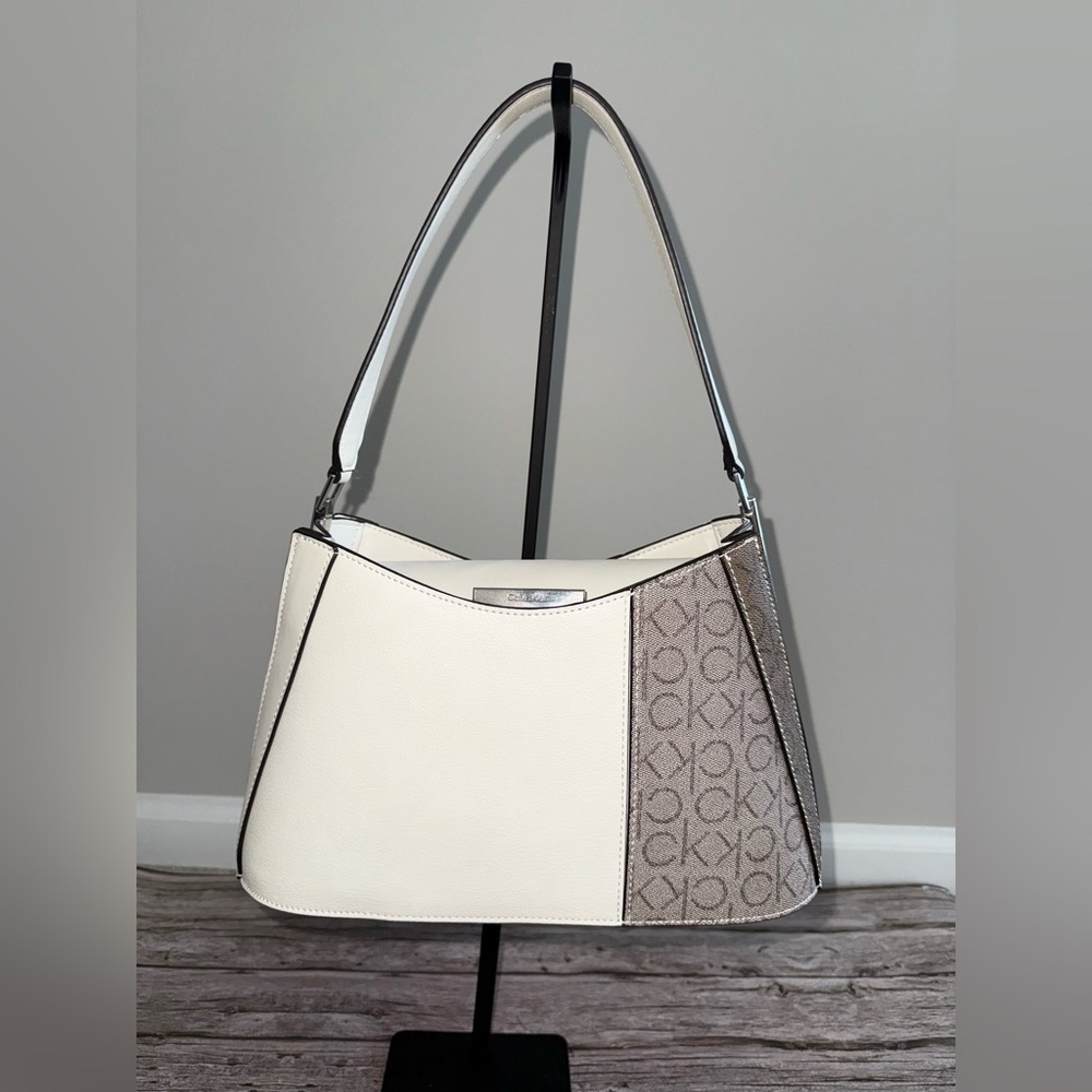NWOT - Calvin Klein Wren Demi White and Tan Women's Shoulder Bag - NEVER USED